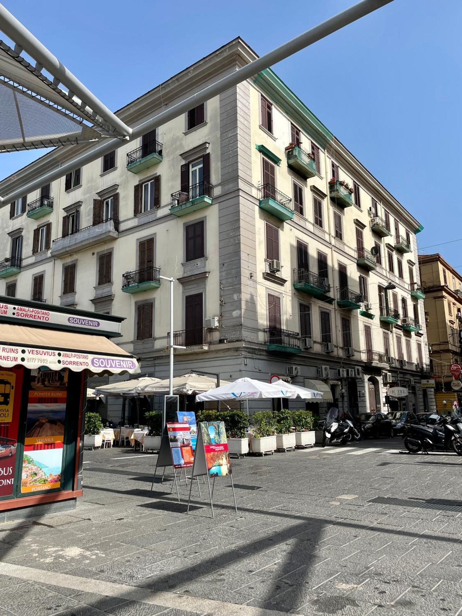 Napoli Centrale Suite Exterior foto